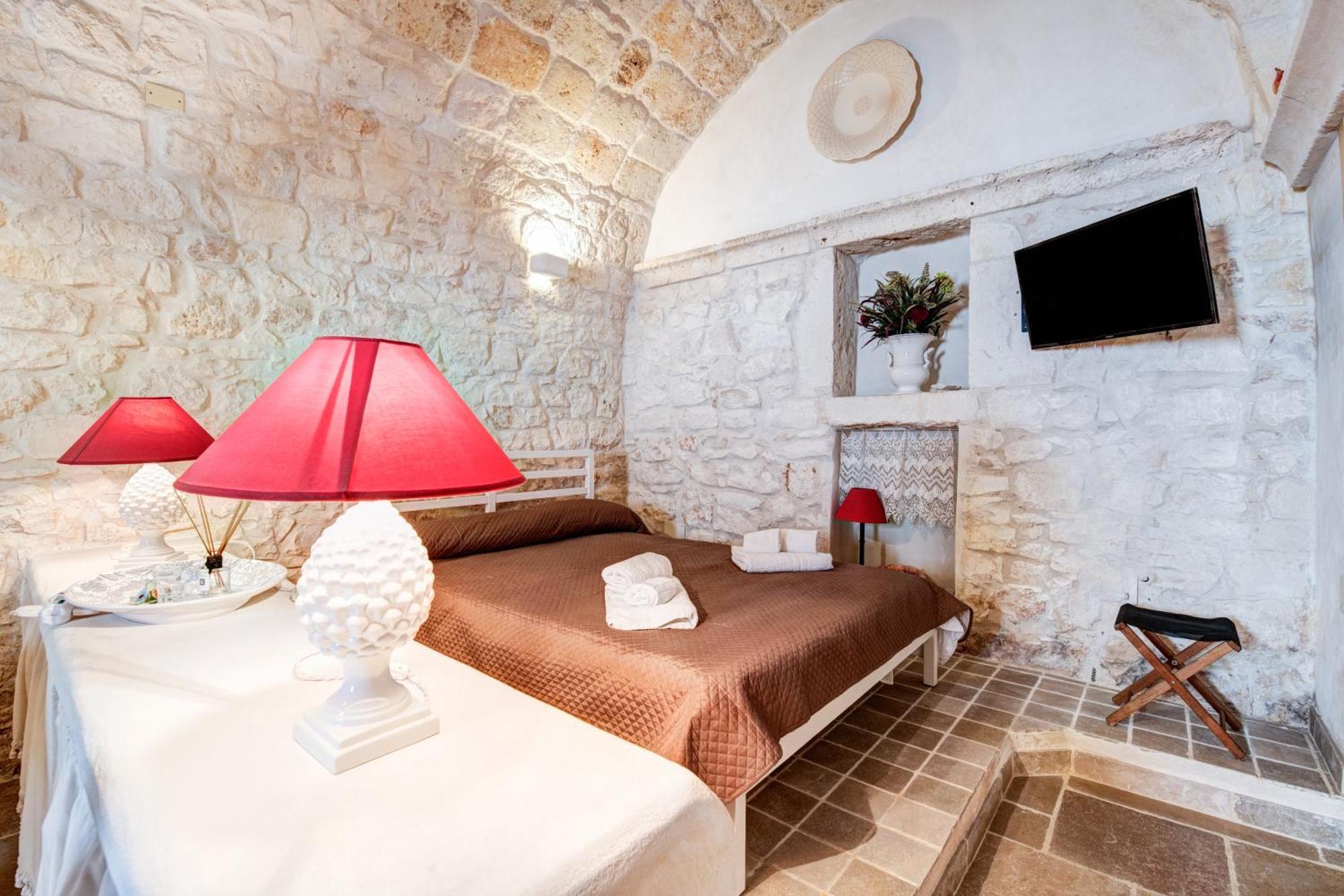 Le Bianche Suites Ostuni Exteriör bild